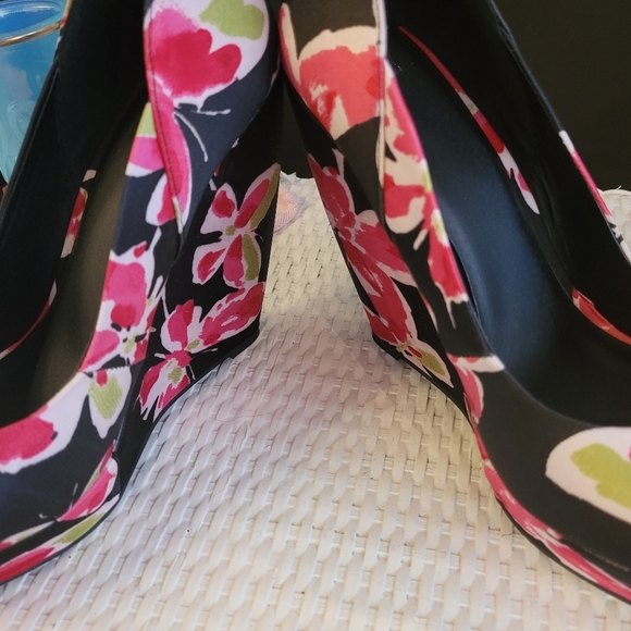 Elle butterfly pattern wedge heel shoes - Picture 3 of 12
